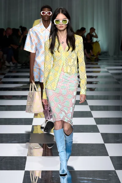 Look 55